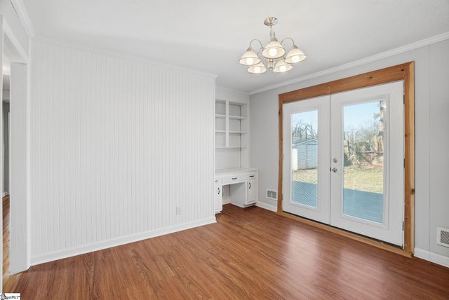 4 Neville Circle, Greenville, SC 29617