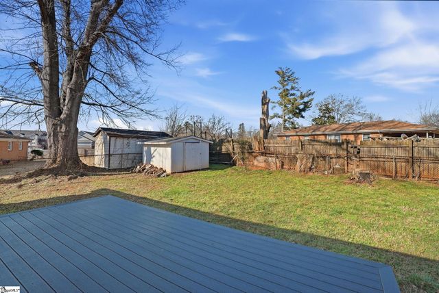 4 Neville Circle, Greenville, SC 29617