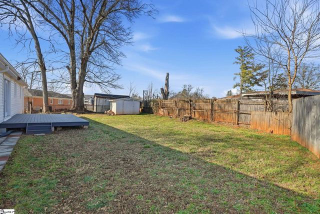 4 Neville Circle, Greenville, SC 29617