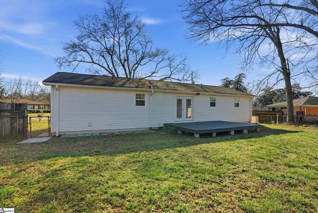 4 Neville Circle, Greenville, SC 29617