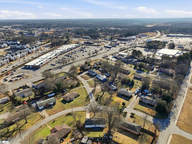 4 Neville Circle, Greenville, SC 29617