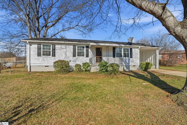 4 Neville Circle, Greenville, SC 29617