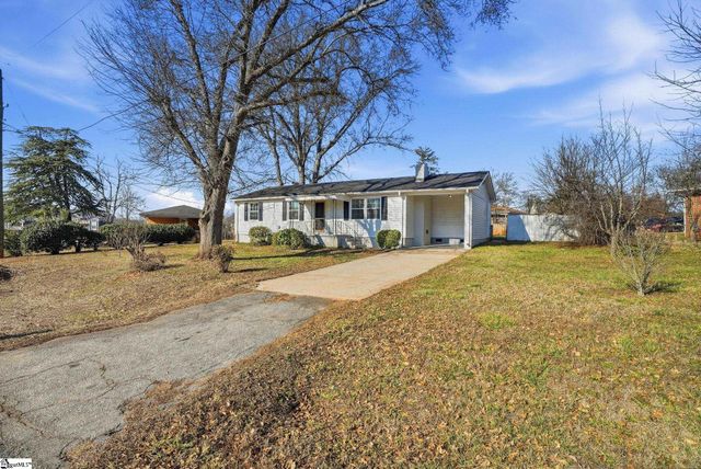 4 Neville Circle, Greenville, SC 29617