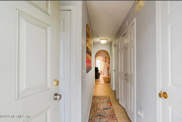 11898 LAKE BEND Circle, Jacksonville, FL 32218
