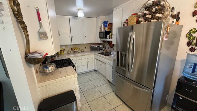 48 Paradise S, Carson, CA 90745