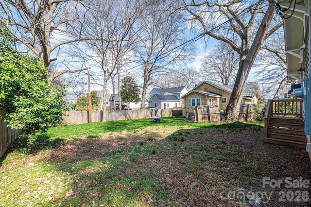 308 W sycamore Street, Lincolnton, NC 28092