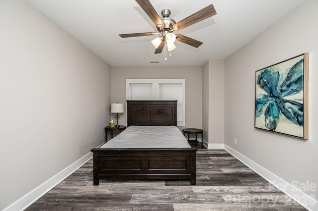 308 W sycamore Street, Lincolnton, NC 28092