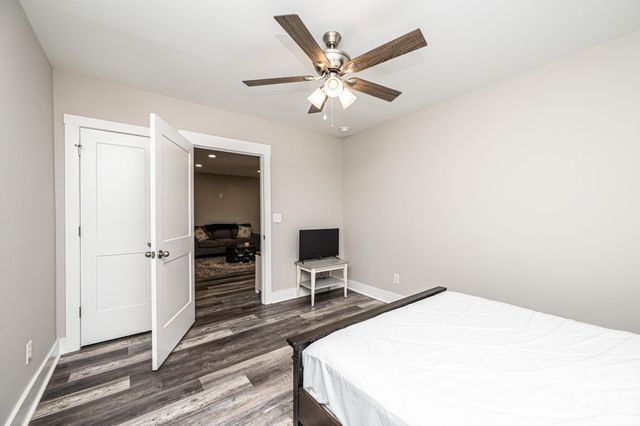 308 W sycamore Street, Lincolnton, NC 28092