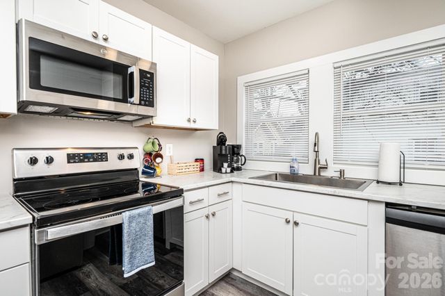 308 W sycamore Street, Lincolnton, NC 28092