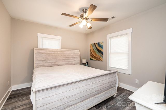 308 W sycamore Street, Lincolnton, NC 28092