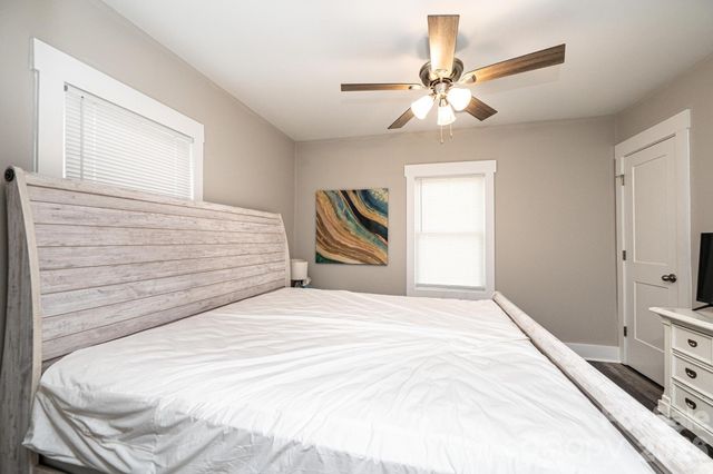 308 W sycamore Street, Lincolnton, NC 28092