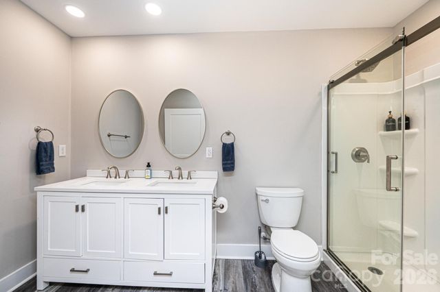 308 W sycamore Street, Lincolnton, NC 28092