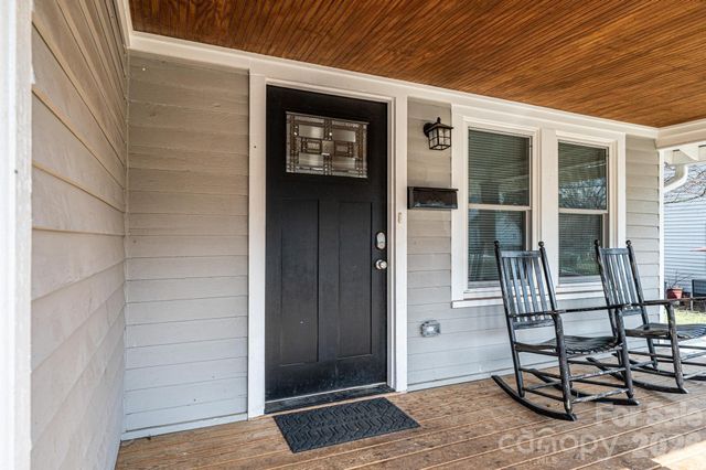 308 W sycamore Street, Lincolnton, NC 28092