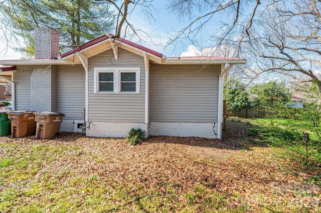 308 W sycamore Street, Lincolnton, NC 28092