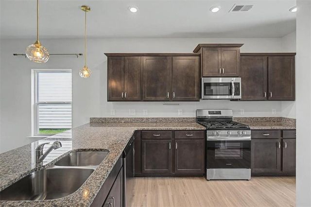514 Denton Drive, Adairsville, GA 30103