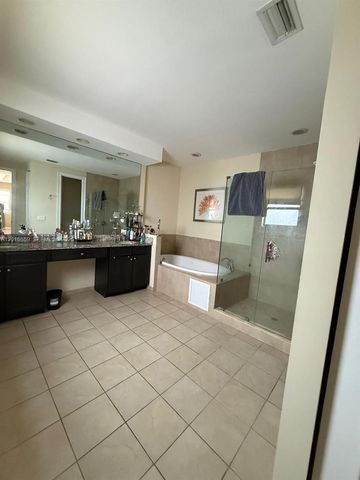9845 NW 86th Terrace, Doral, FL 33178