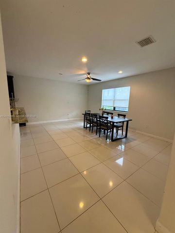 9845 NW 86th Terrace, Doral, FL 33178