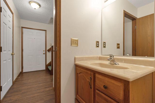 7403 Kirkdale Drive, 2B, Blacklick, OH 43004