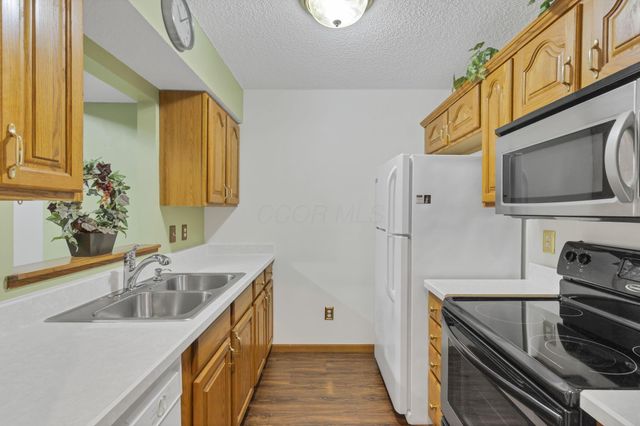 7403 Kirkdale Drive, 2B, Blacklick, OH 43004