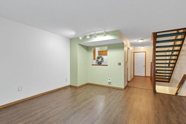 7403 Kirkdale Drive, 2B, Blacklick, OH 43004