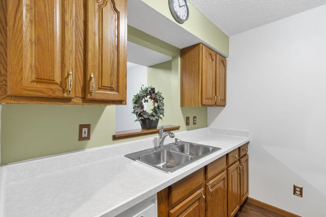 7403 Kirkdale Drive, 2B, Blacklick, OH 43004