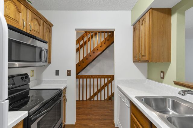 7403 Kirkdale Drive, 2B, Blacklick, OH 43004