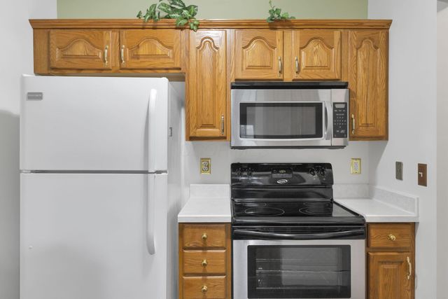 7403 Kirkdale Drive, 2B, Blacklick, OH 43004