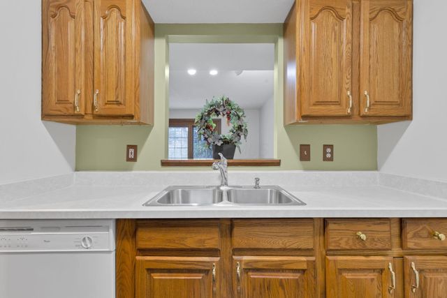 7403 Kirkdale Drive, 2B, Blacklick, OH 43004