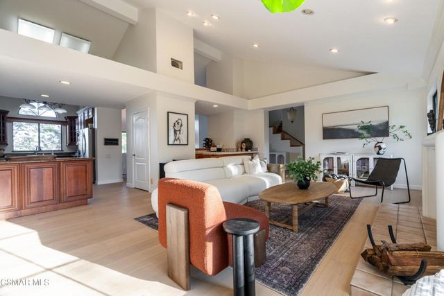 360 Camino De Celeste, Thousand Oaks, CA 91360