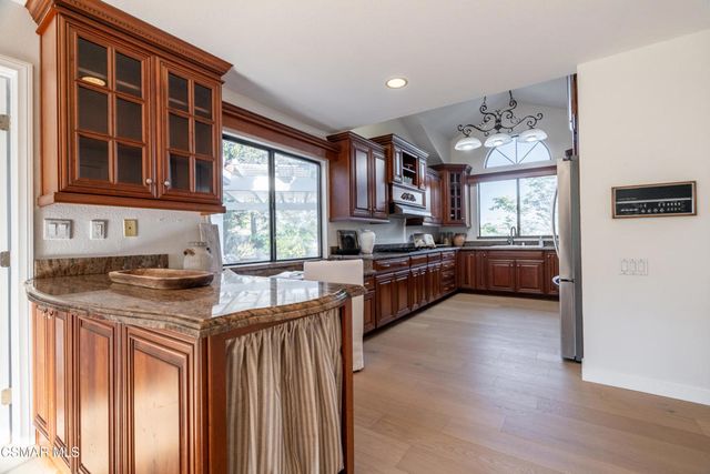 360 Camino De Celeste, Thousand Oaks, CA 91360