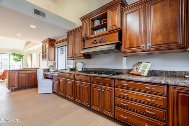 360 Camino De Celeste, Thousand Oaks, CA 91360