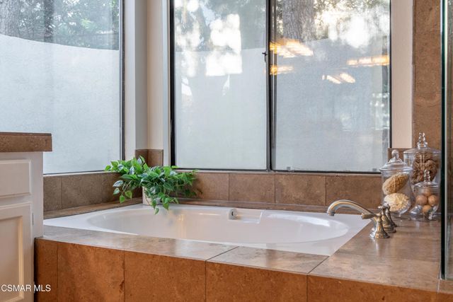 360 Camino De Celeste, Thousand Oaks, CA 91360