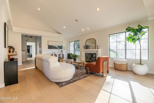 360 Camino De Celeste, Thousand Oaks, CA 91360