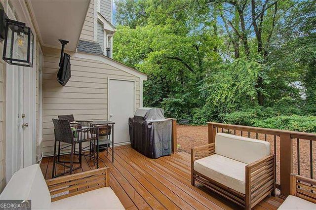 316 River Glen Drive, Roswell, GA 30075