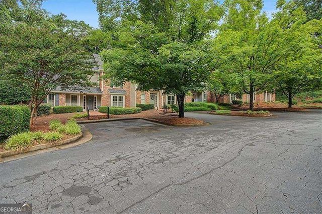 316 River Glen Drive, Roswell, GA 30075