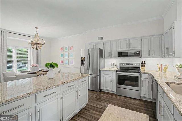 316 River Glen Drive, Roswell, GA 30075