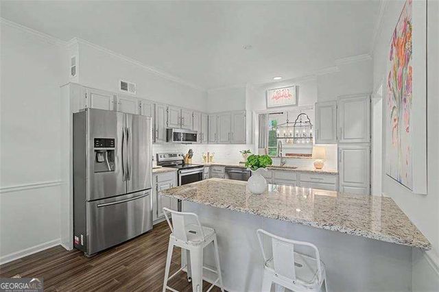 316 River Glen Drive, Roswell, GA 30075