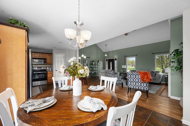2527 128th Ave Court W, Milan, IL 61264