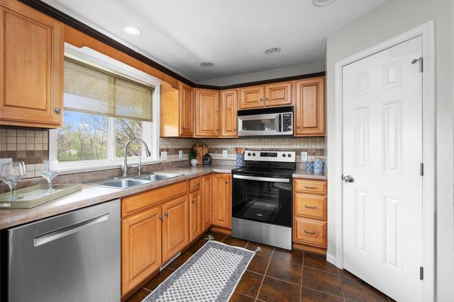 2527 128th Ave Court W, Milan, IL 61264