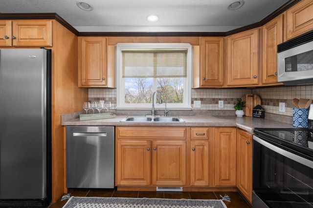 2527 128th Ave Court W, Milan, IL 61264