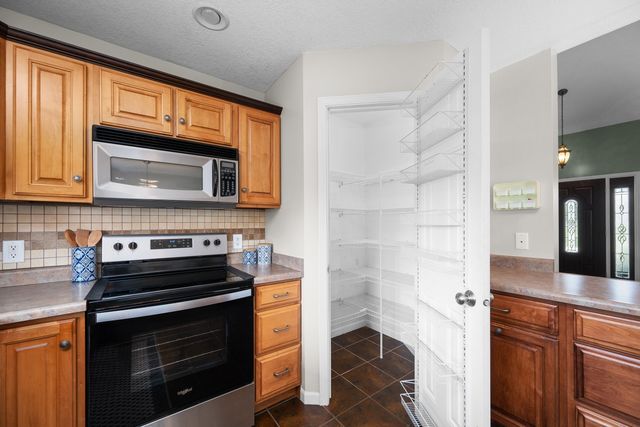 2527 128th Ave Court W, Milan, IL 61264