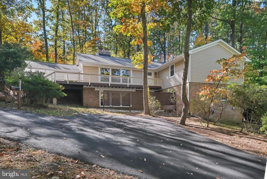 6829 CHERRY LN, Annandale, VA 22003