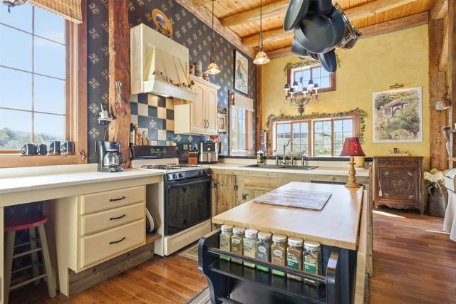 43 North Street, Middletown Springs, VT 05757