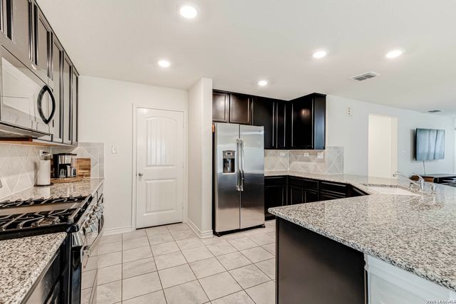 14667 Semele View, San Antonio, TX 78245