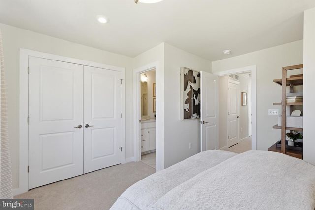 10792 PENNYWELL GARDEN RD, Manassas, VA 20112