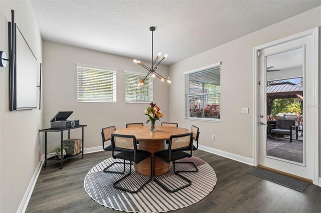 4911 LAKESHORE OAKS COURT, Tampa, FL 33624