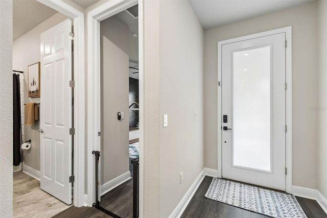 4911 LAKESHORE OAKS COURT, Tampa, FL 33624