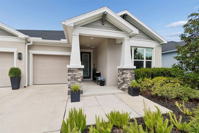 4911 LAKESHORE OAKS COURT, Tampa, FL 33624