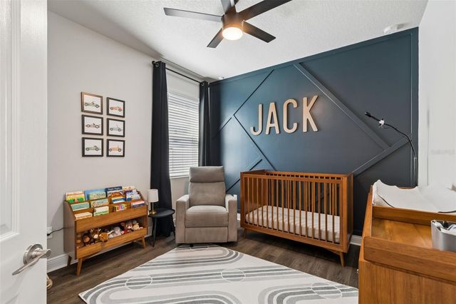 4911 LAKESHORE OAKS COURT, Tampa, FL 33624