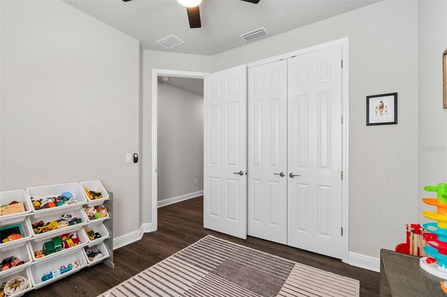 4911 LAKESHORE OAKS COURT, Tampa, FL 33624